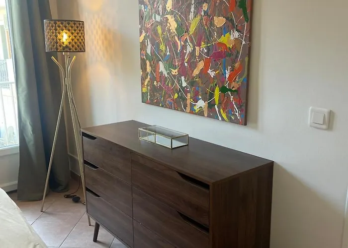 Vue En Plein Centre *