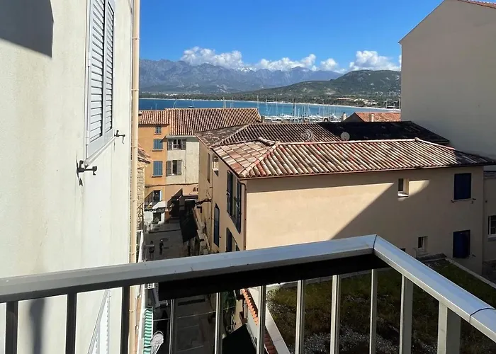 Vue En Plein Centre 아파트 *